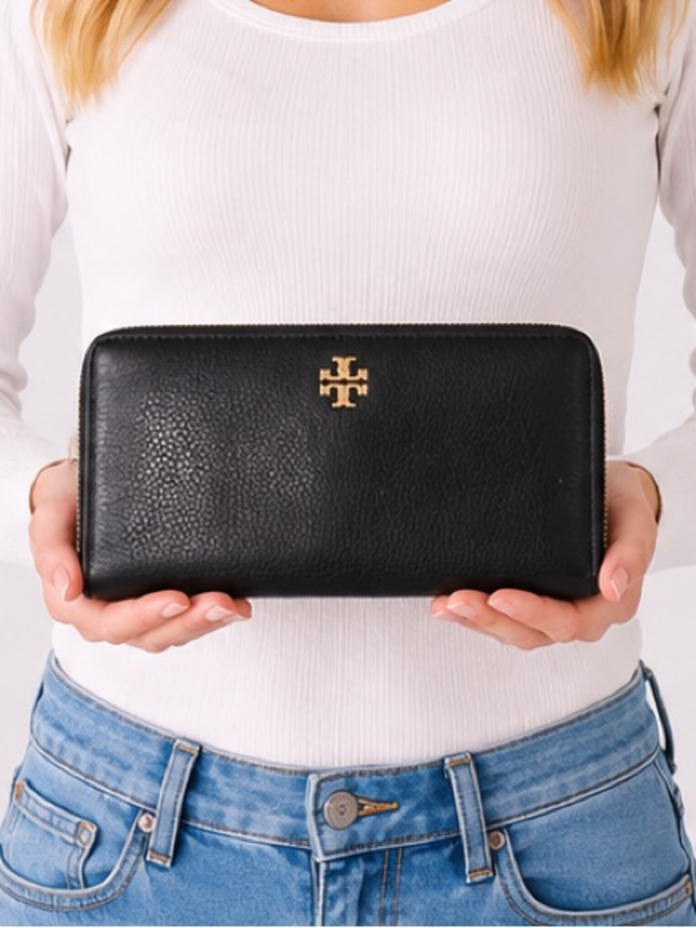Tory Burch Black Leather Zip Wallet with Gold Logo